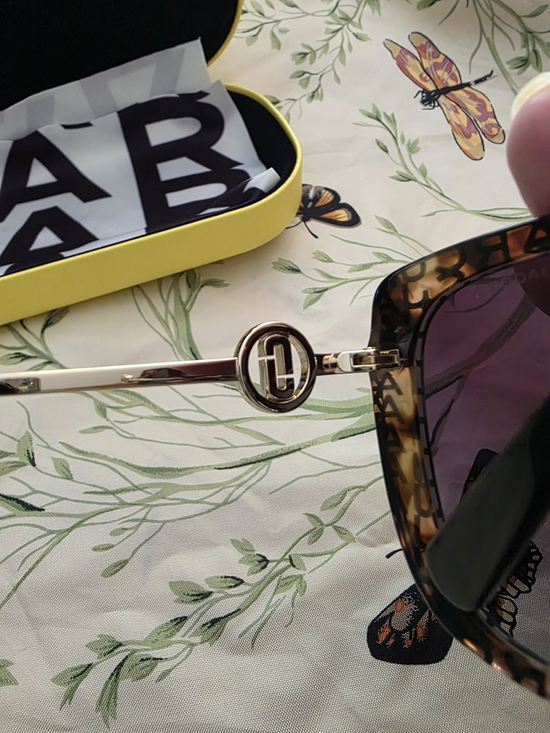 NWOT Marc Jacobs MARC 727/S Signature Logo Print Square Sunglasses Gold CAT 3 main image 6